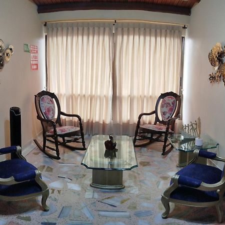 Hotel Casa Aragon Картаго Екстериор снимка