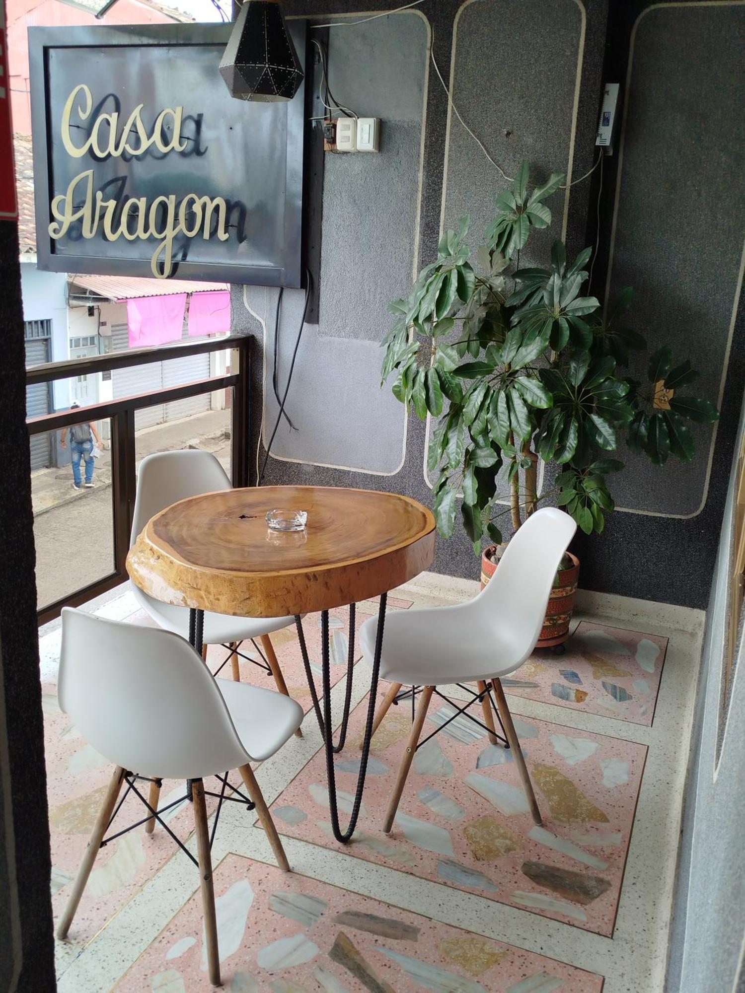 Hotel Casa Aragon Картаго Екстериор снимка
